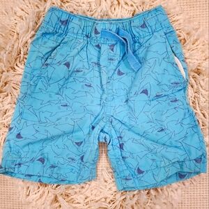 🚨 3T shark print Children's place Shorts blue
